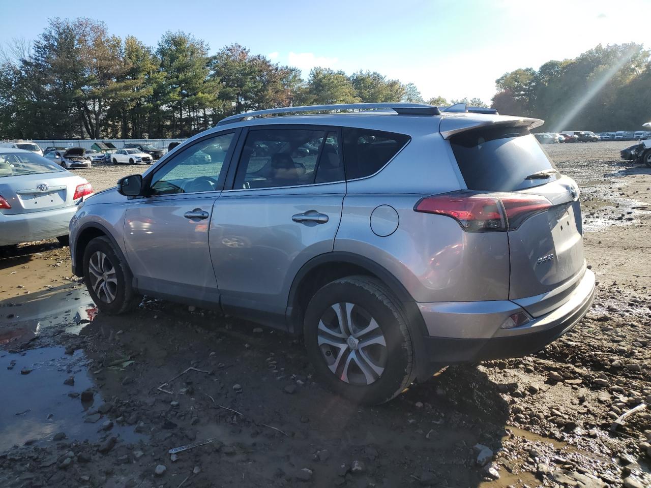 TOYOTA RAV4 LE