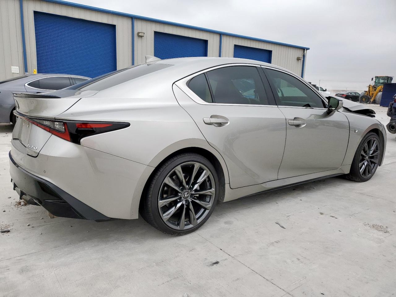 LEXUS IS 350 F SPORT DESIGN