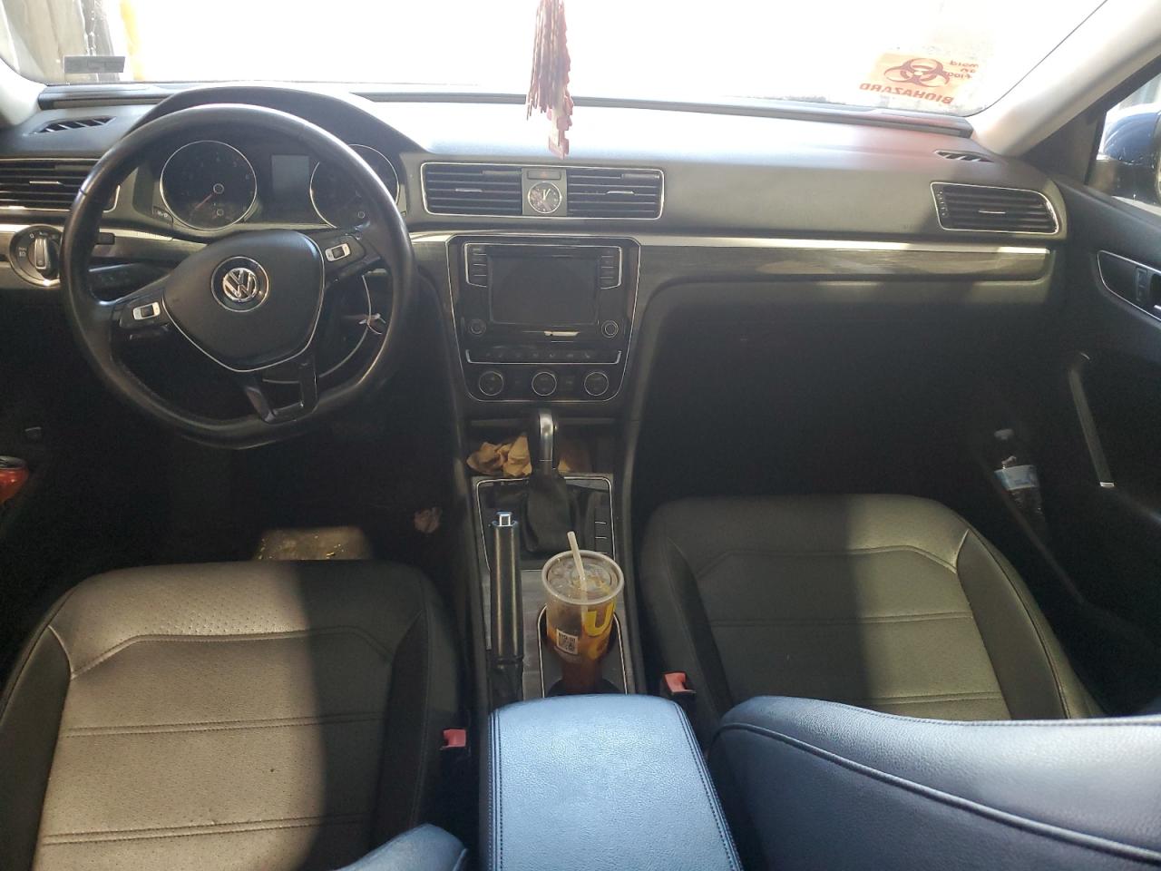 VOLKSWAGEN PASSAT SE