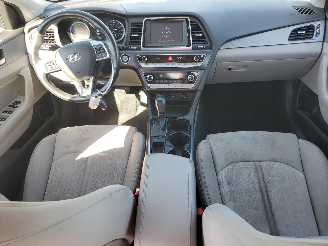 HYUNDAI SONATA HYBRID