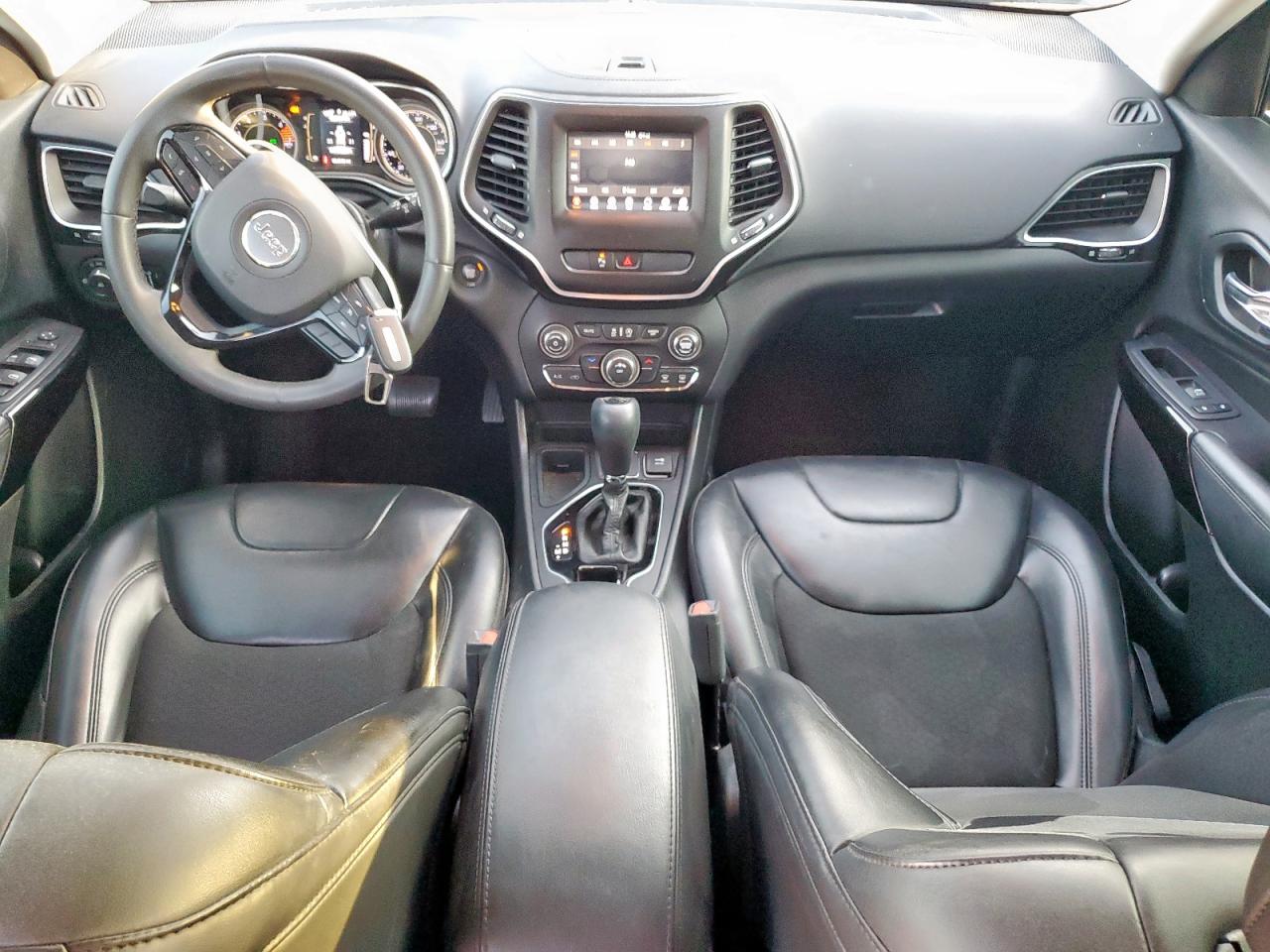 JEEP GRAND CHEROKEE LATITUDE PLUS