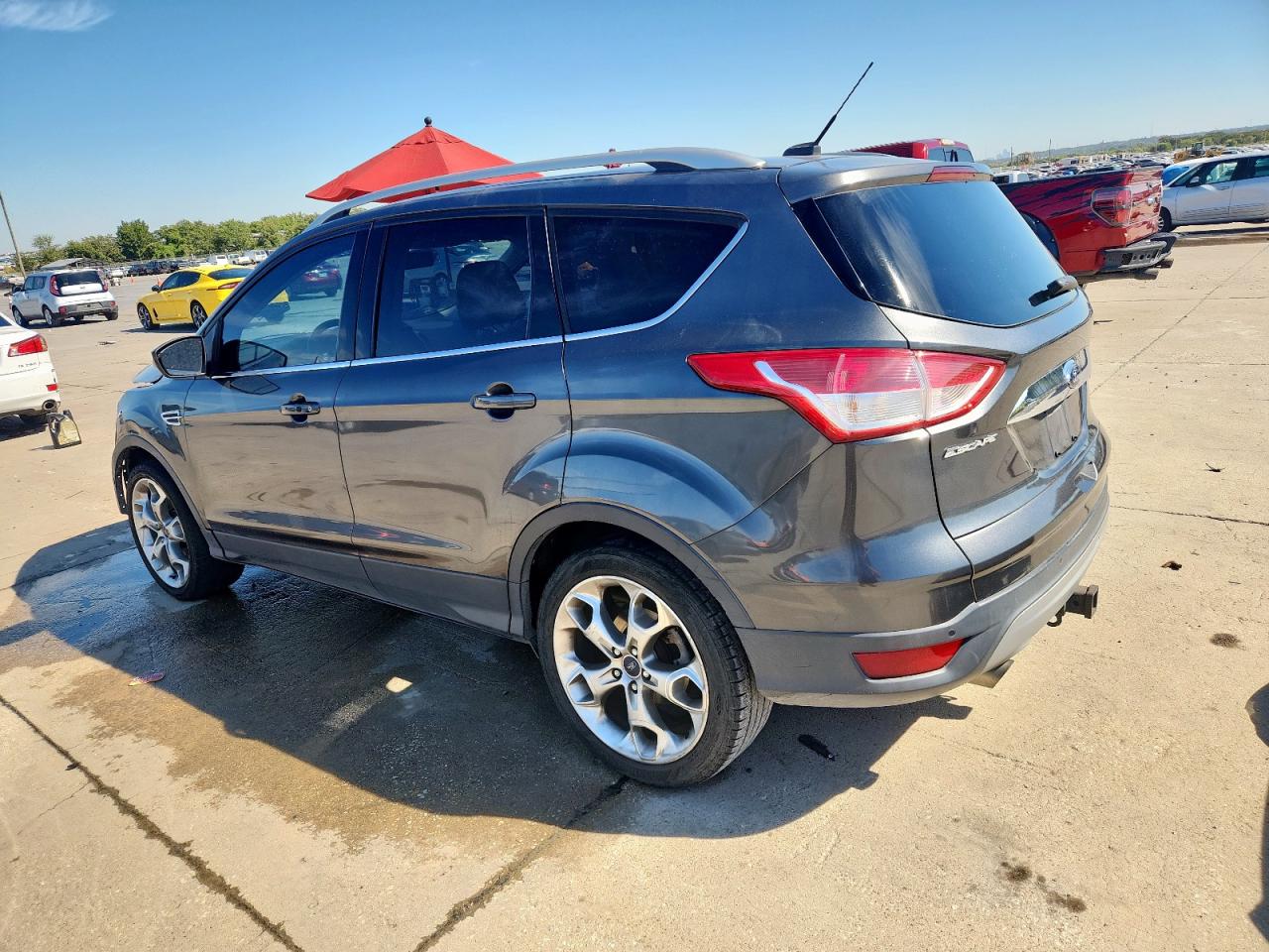 FORD ESCAPE TITANIUM