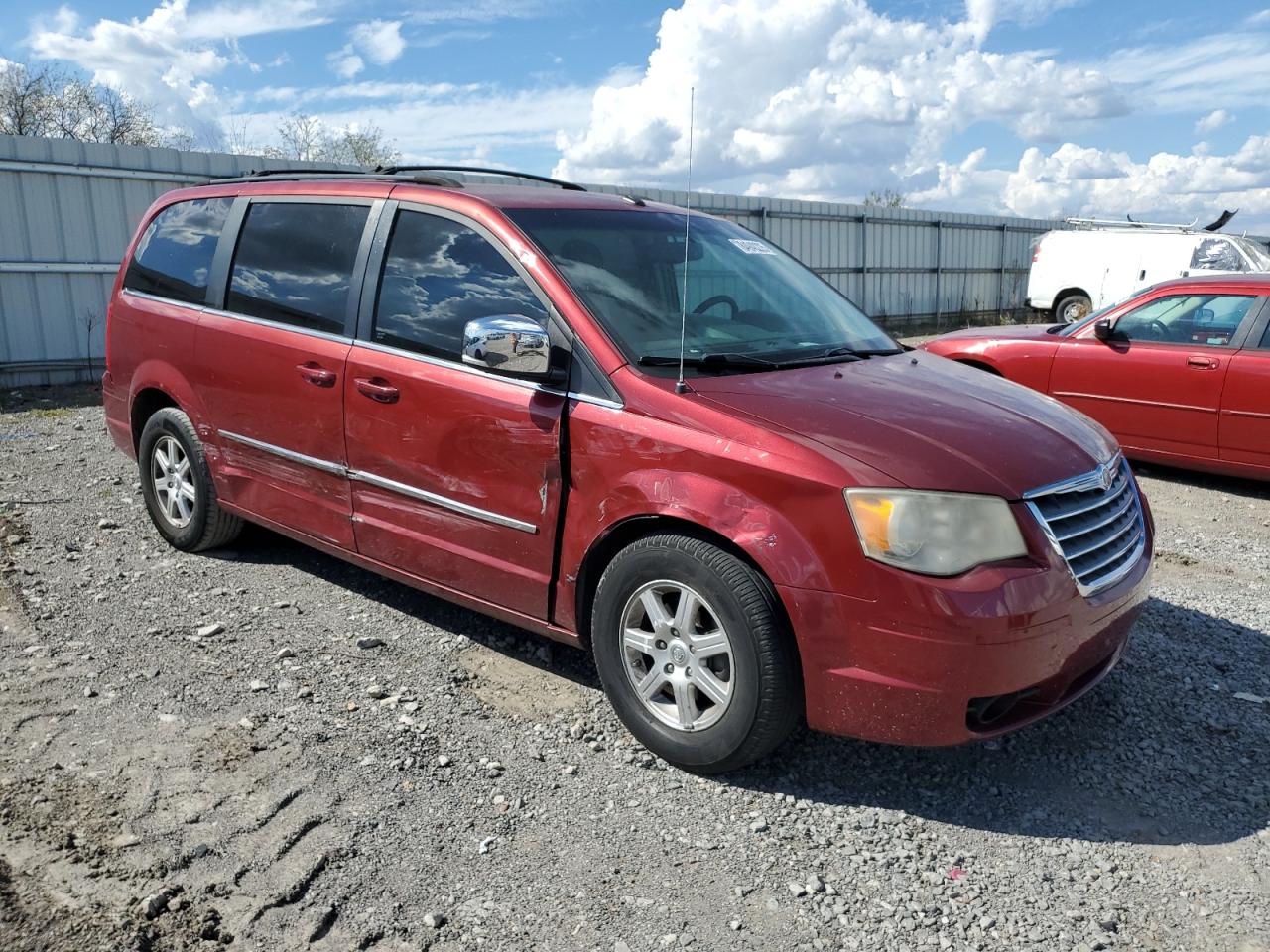 CHRYSLER TOWN & COUNTRY TOURING PLUS