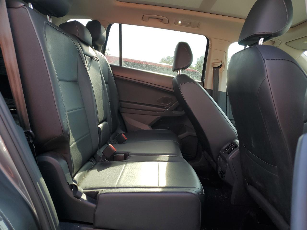 VOLKSWAGEN TIGUAN SE