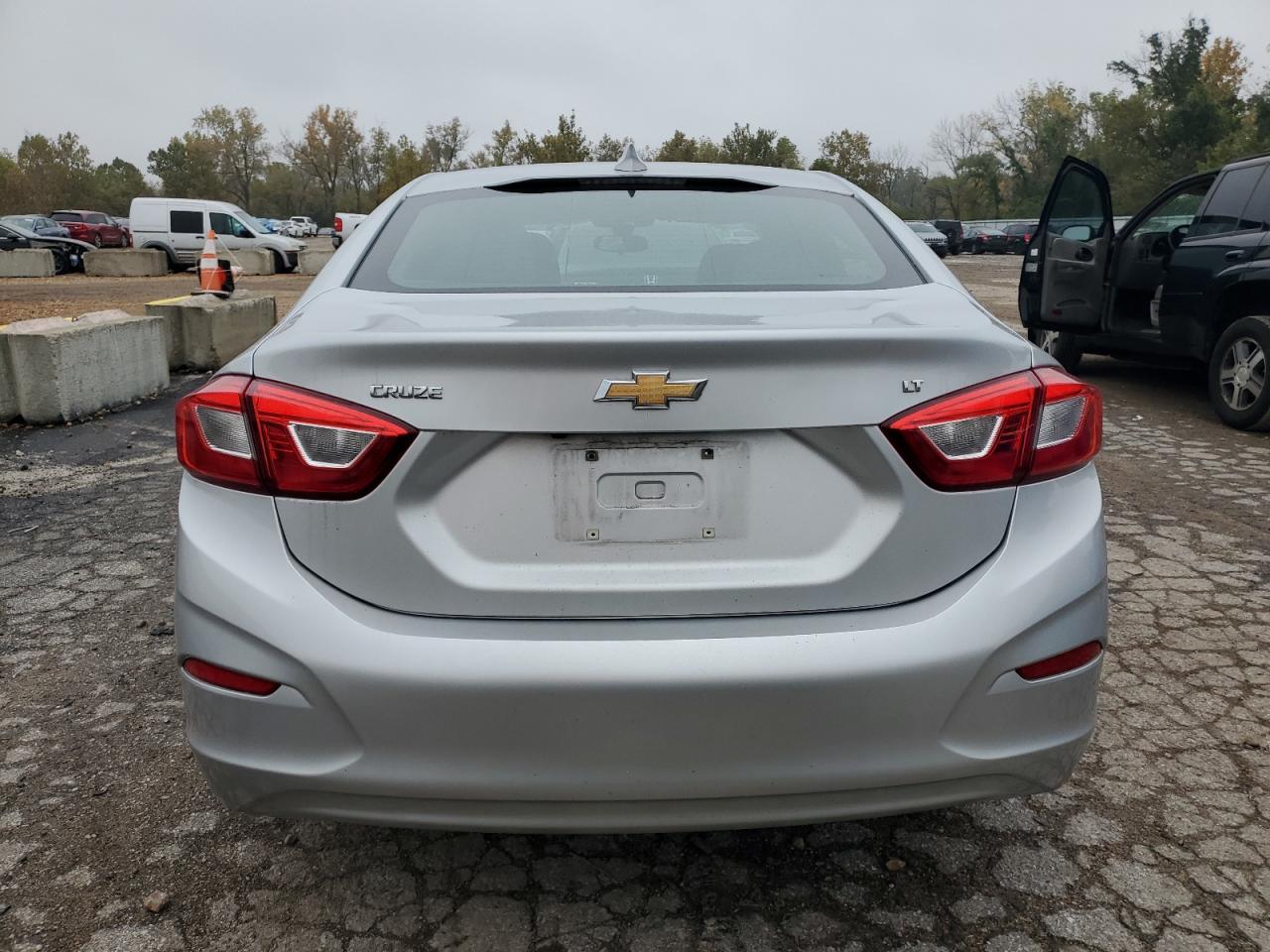 CHEVROLET CRUZE LT