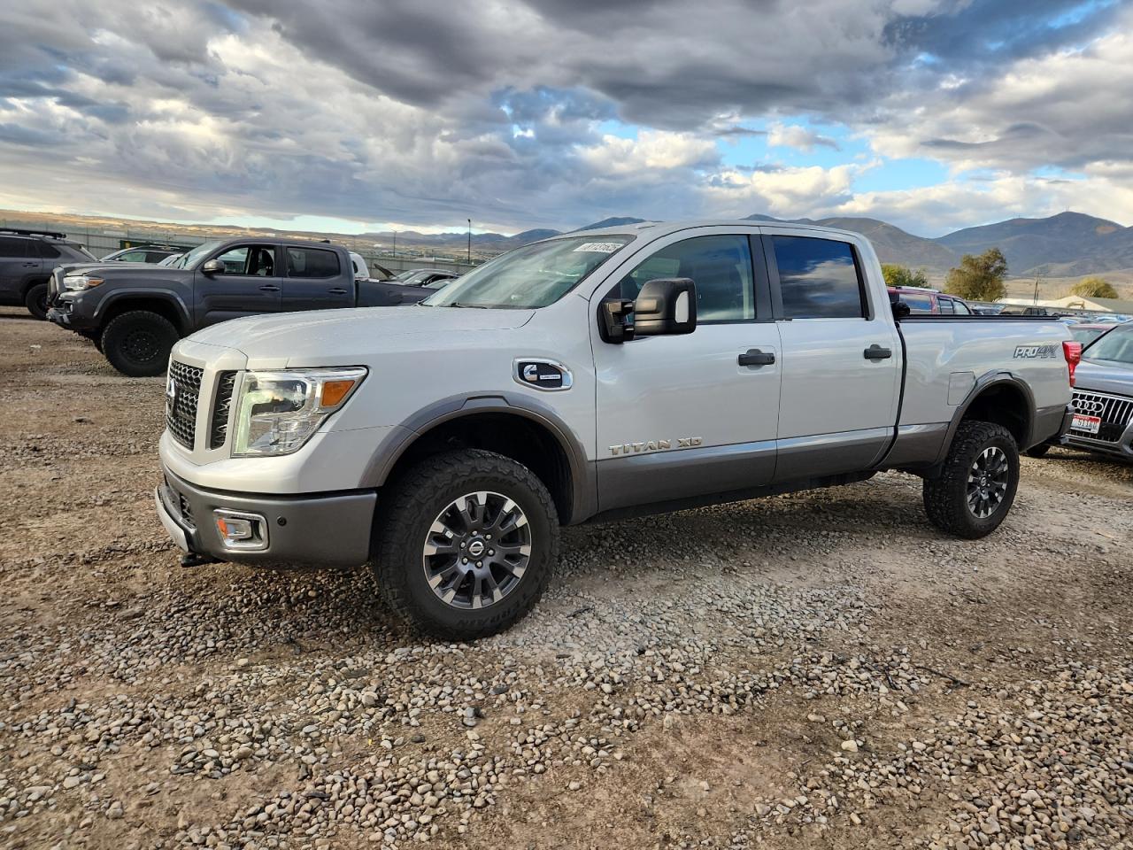 NISSAN TITAN SL