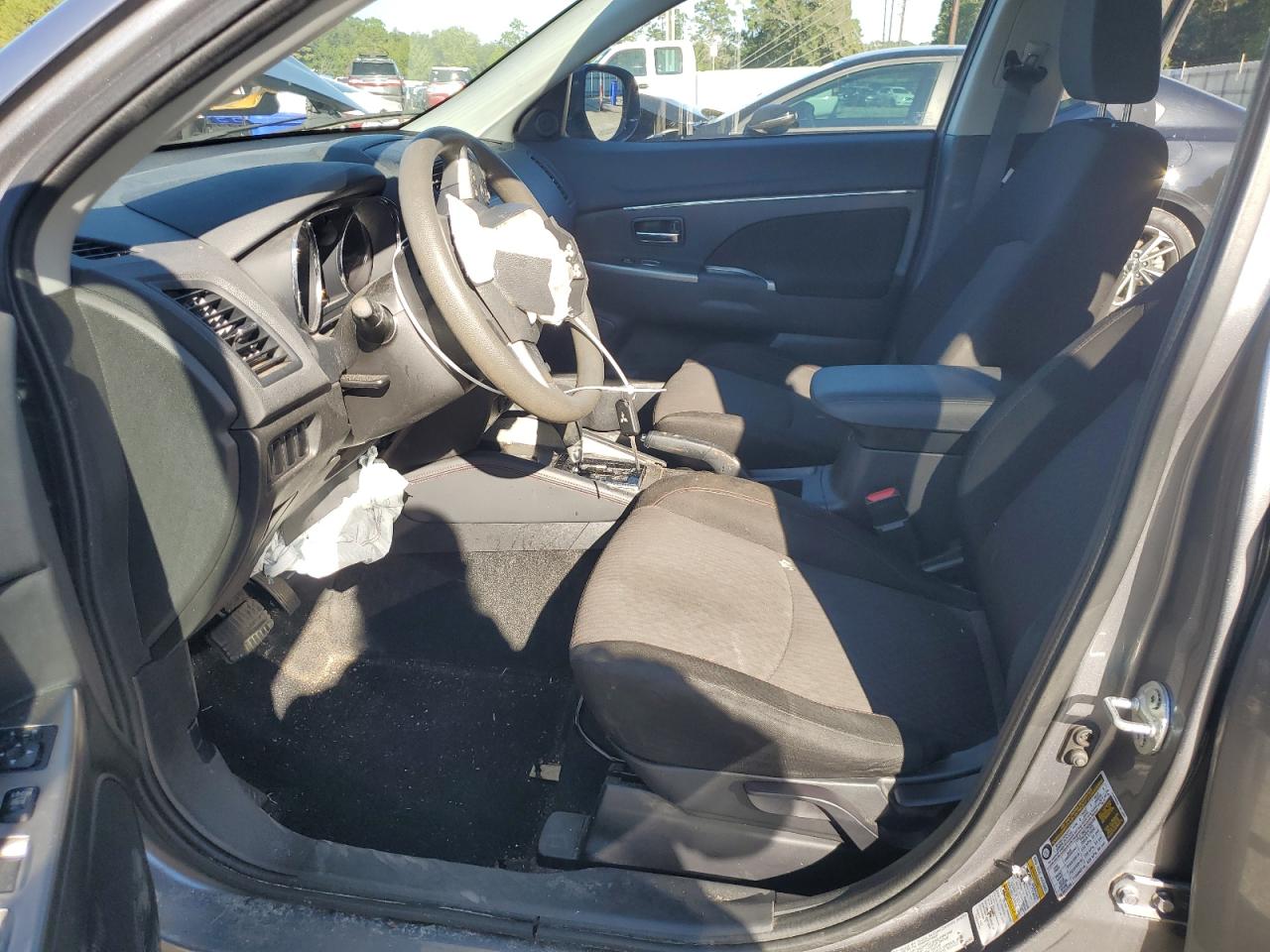 MITSUBISHI OUTLANDER ES