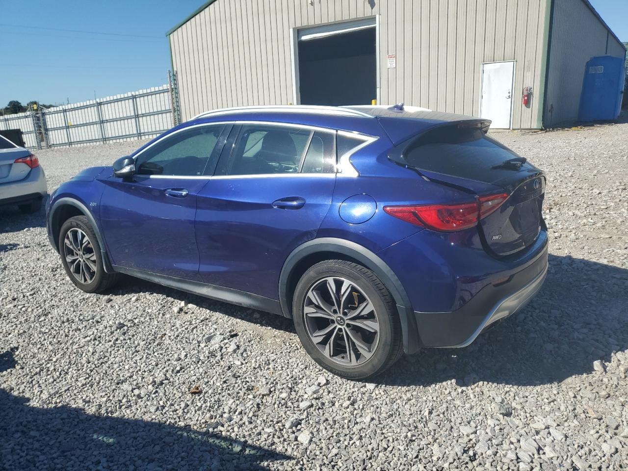 INFINITI QX30 BASE