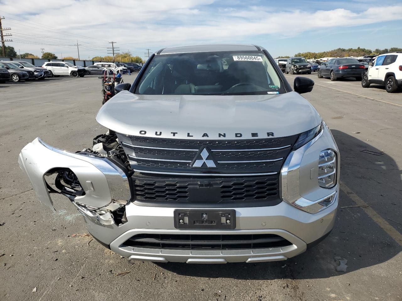 MITSUBISHI OUTLANDER SE