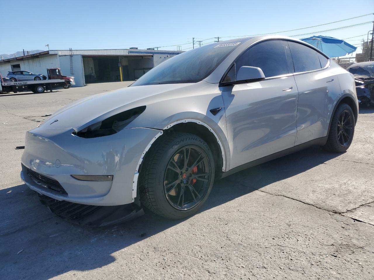 TESLA MODEL Y