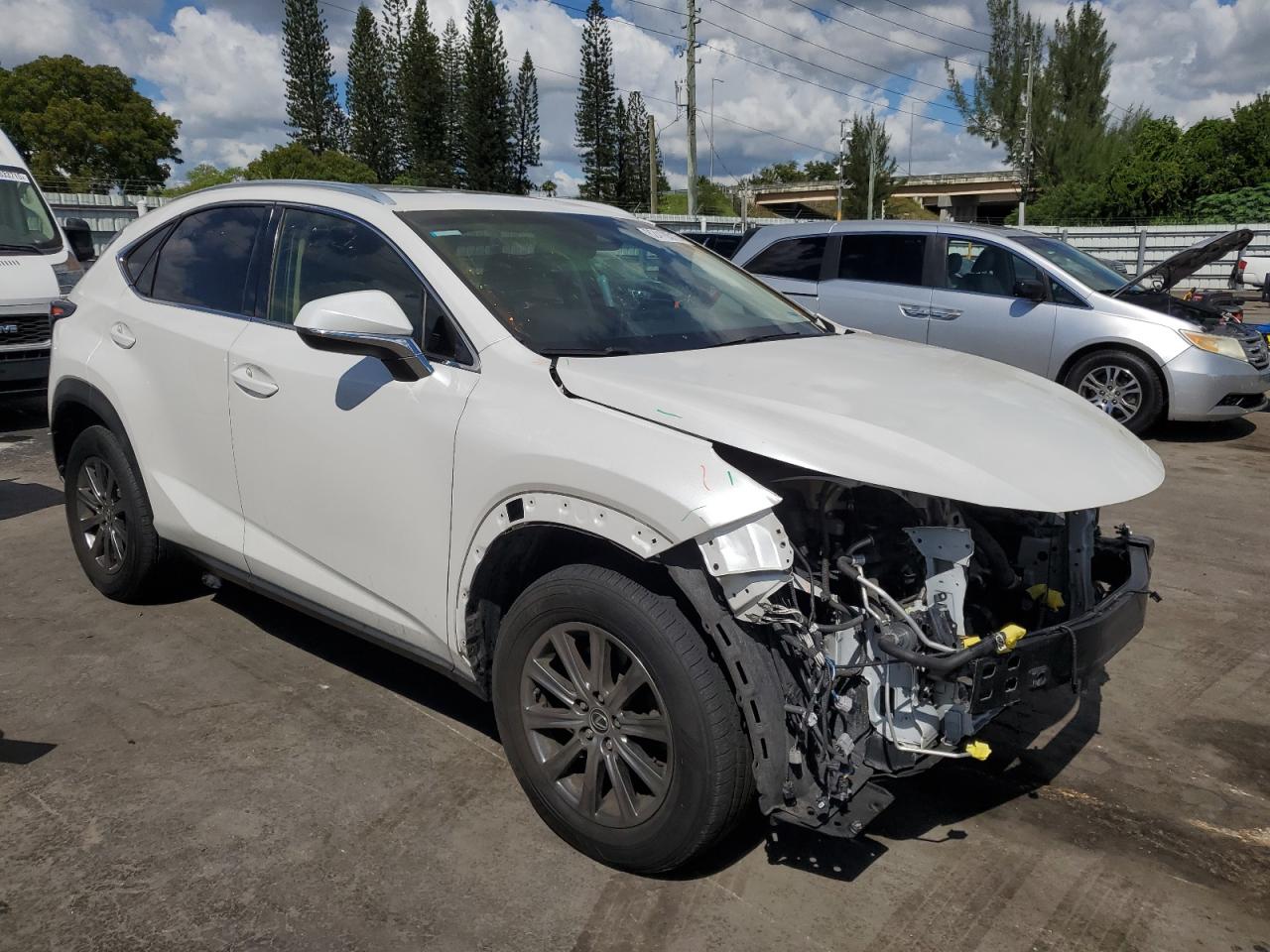 LEXUS NX 300 BASE