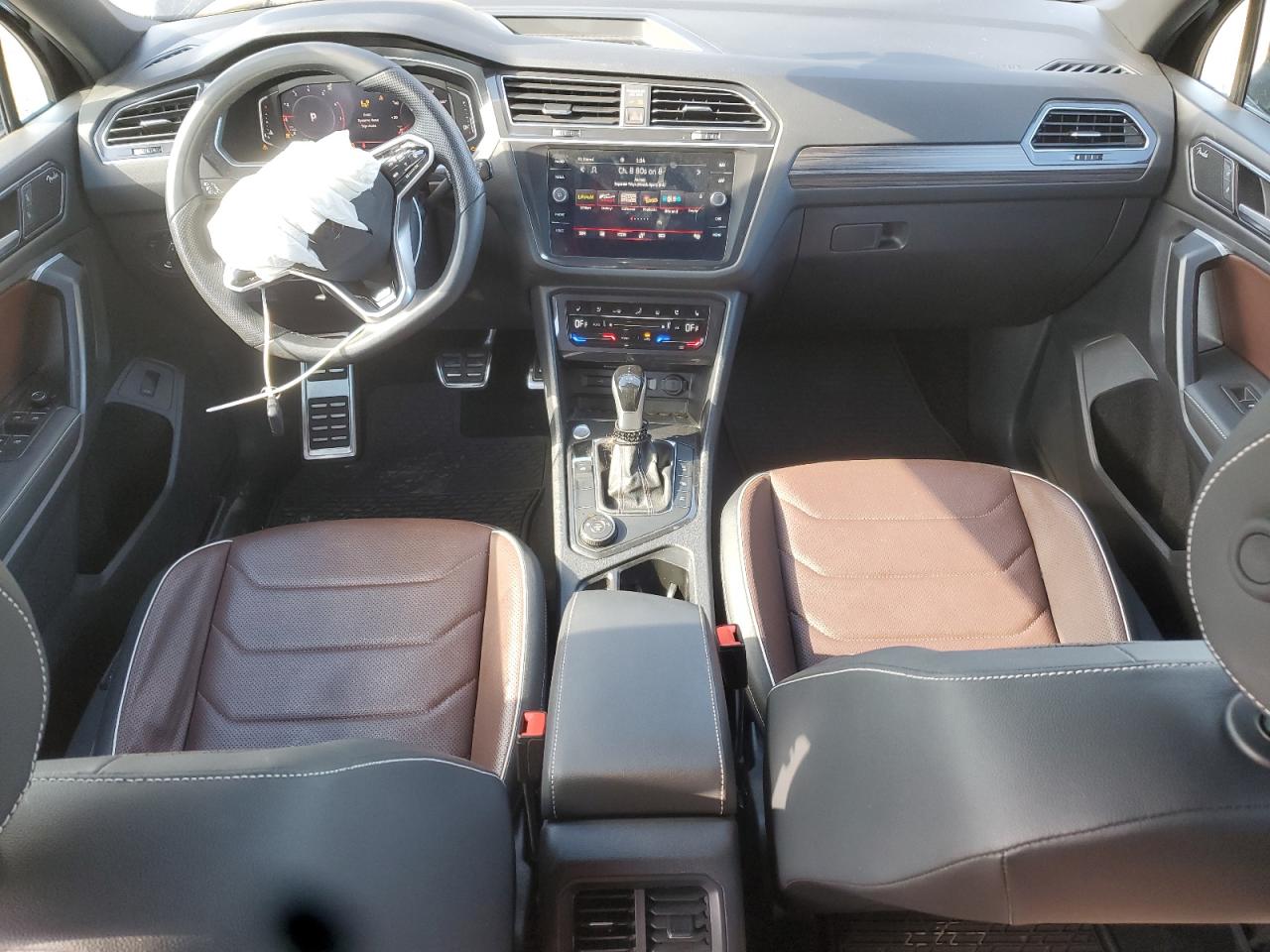 VOLKSWAGEN TIGUAN SEL R-LINE BLACK