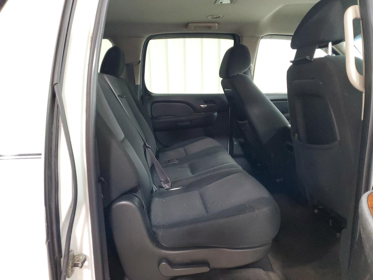 CHEVROLET SUBURBAN C1500 LS