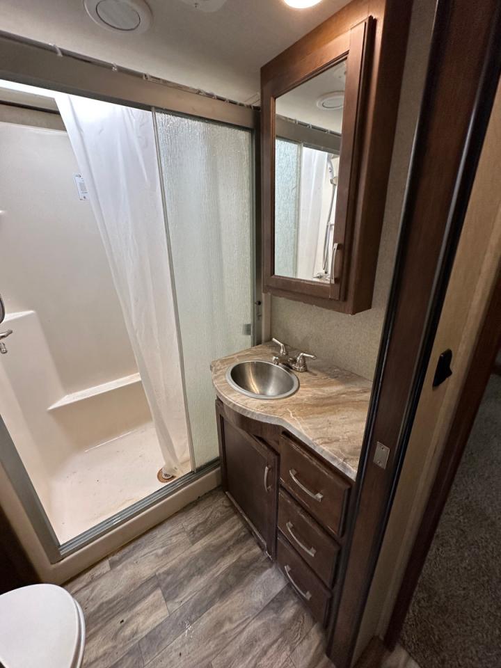 Lot #3277106449 2019 GRAND DESIGN REFLECTION