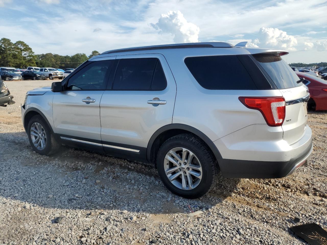 FORD EXPLORER XLT