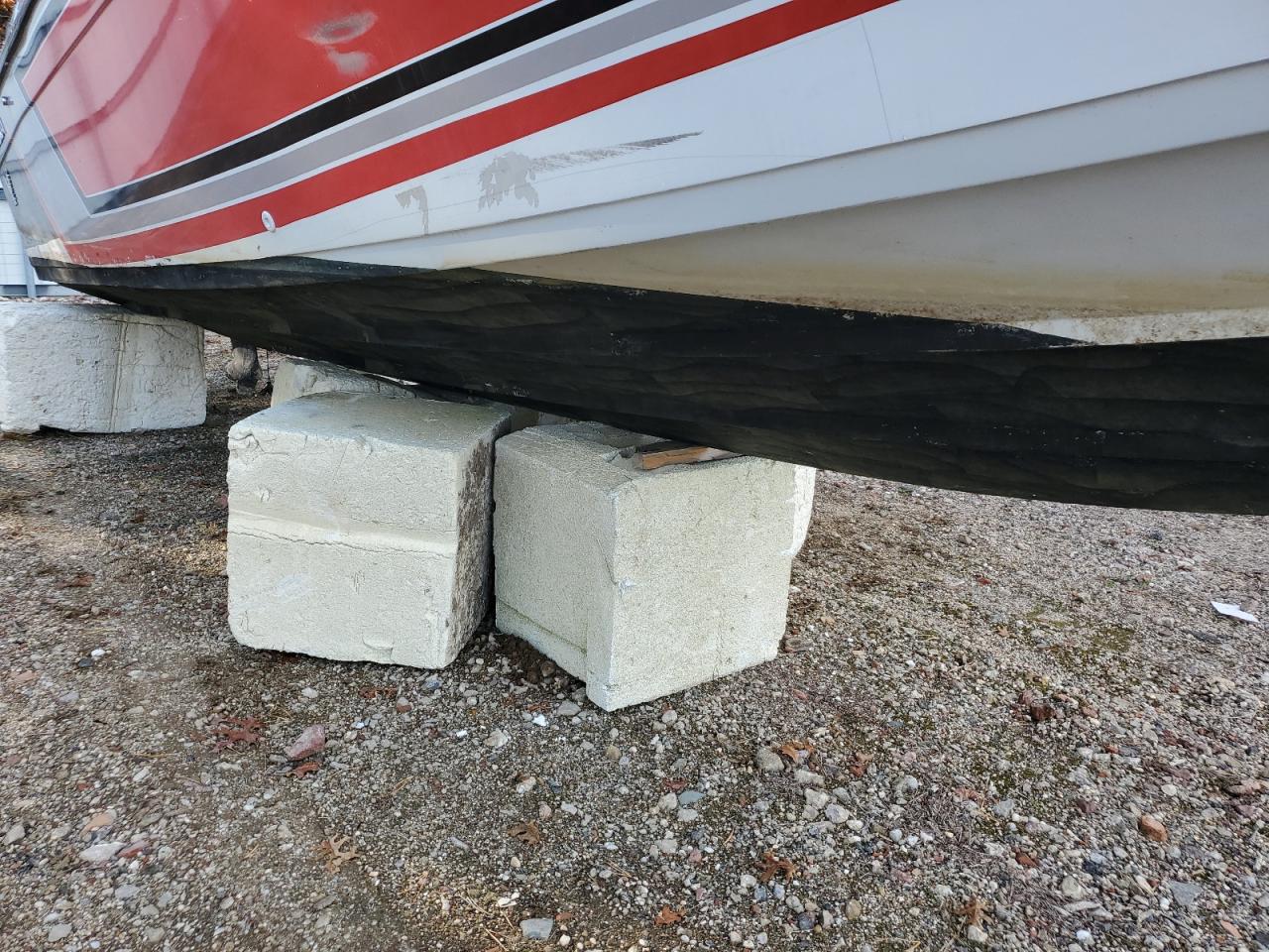 Lot #3276989171 1987 FORMULA BOAT