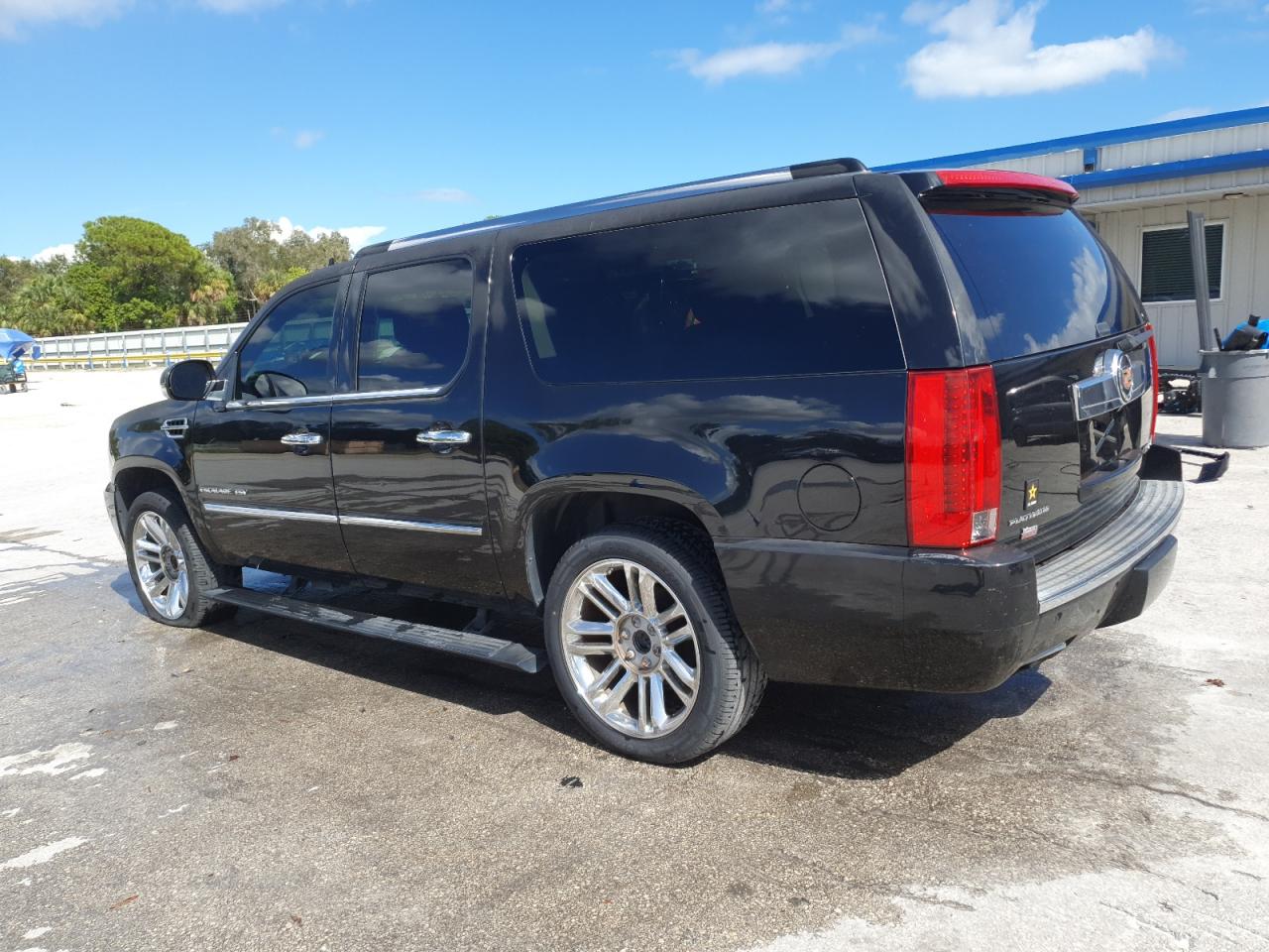 CADILLAC ESCALADE ESV PLATINUM