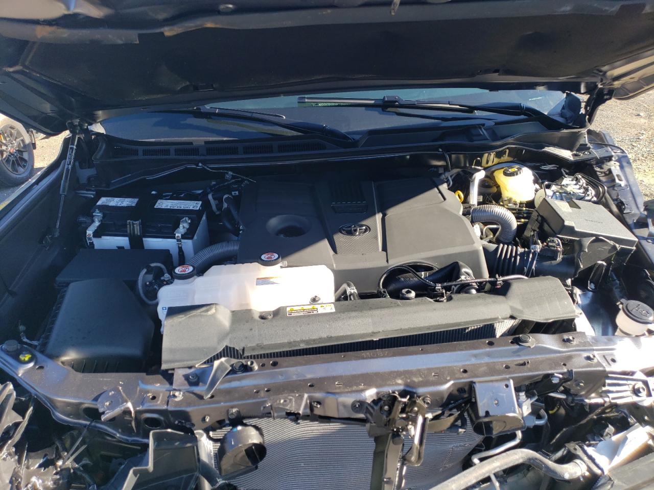 TOYOTA TUNDRA CREWMAX SR