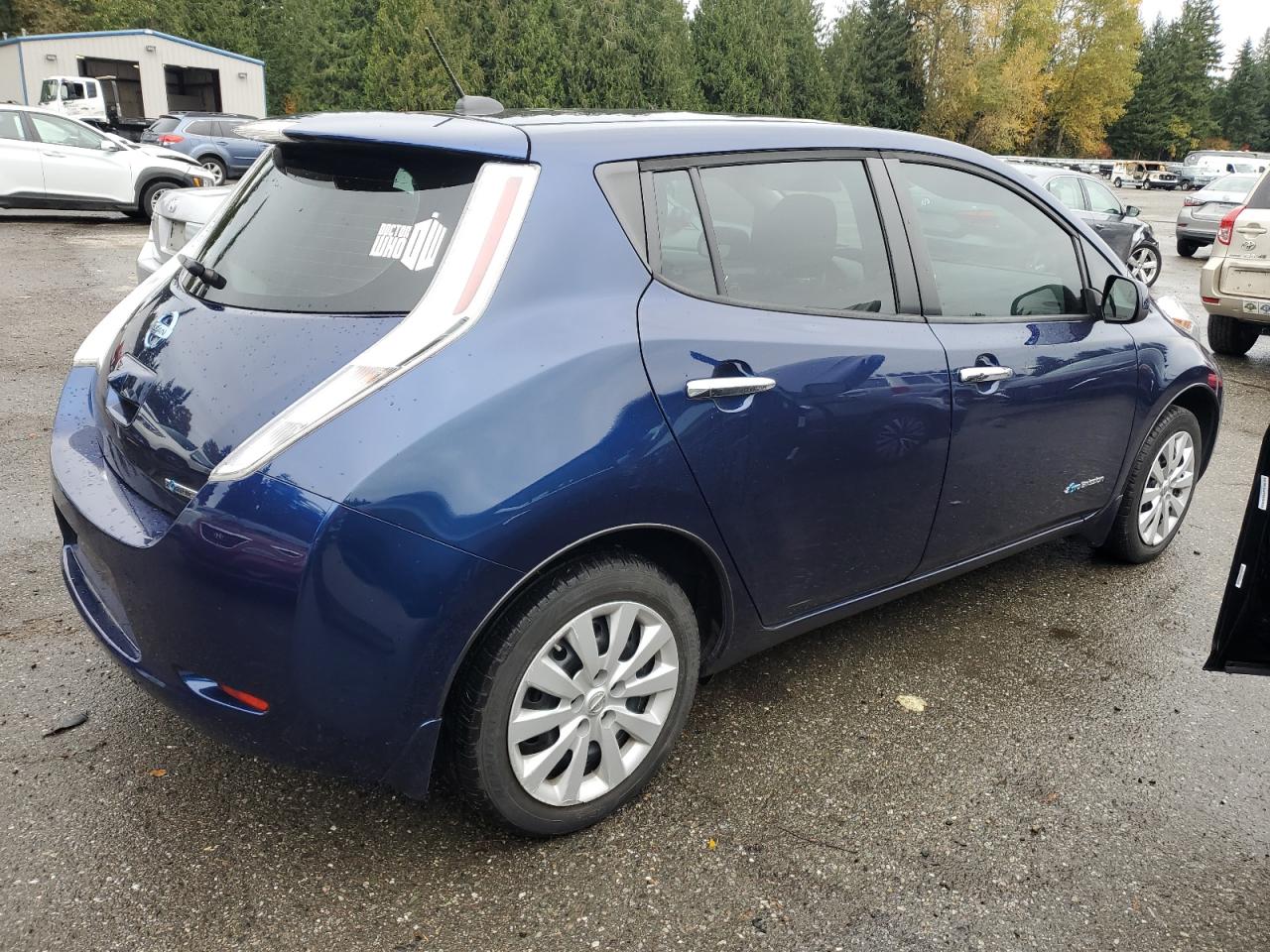 NISSAN LEAF SV