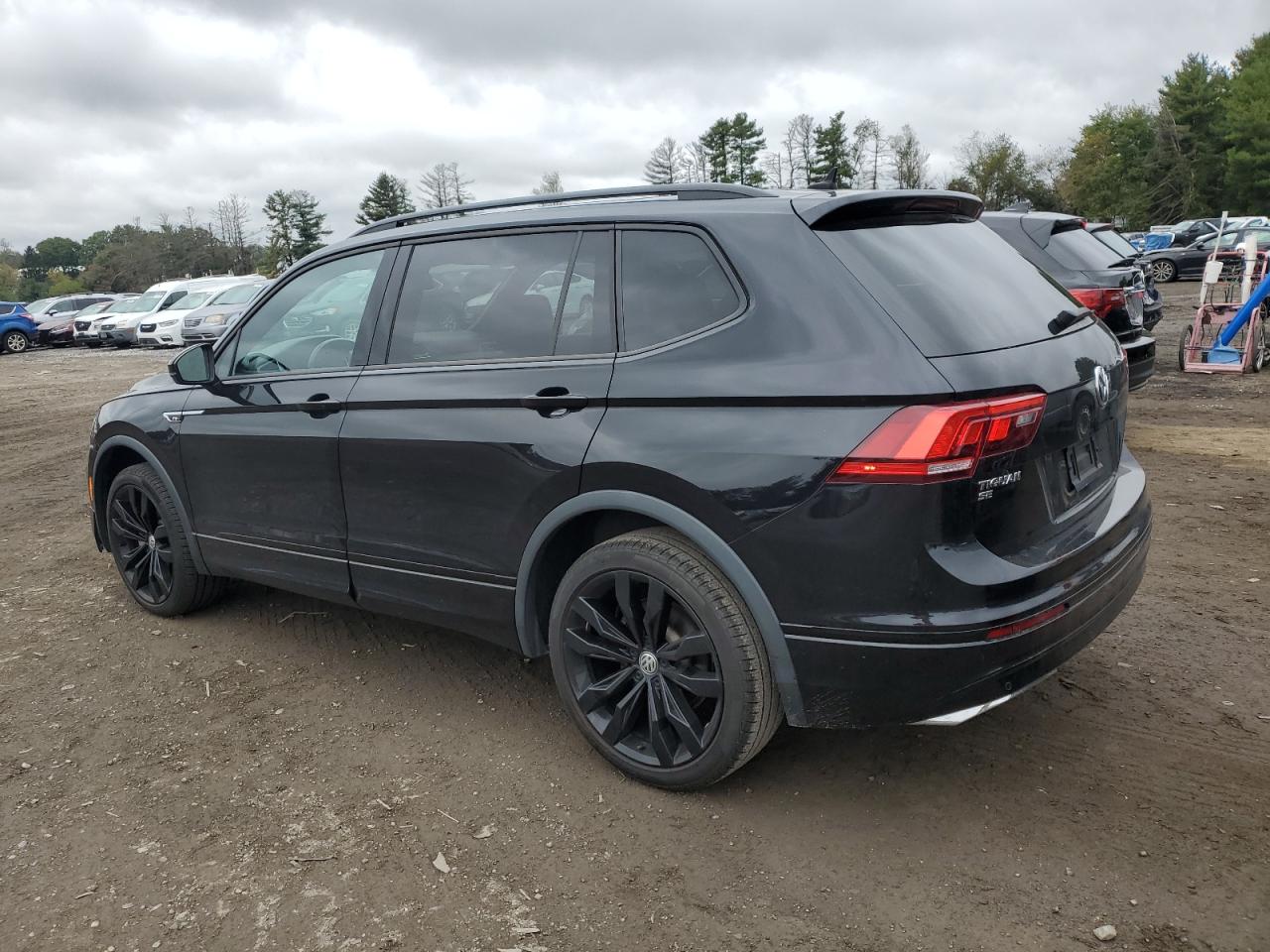 VOLKSWAGEN TIGUAN SE
