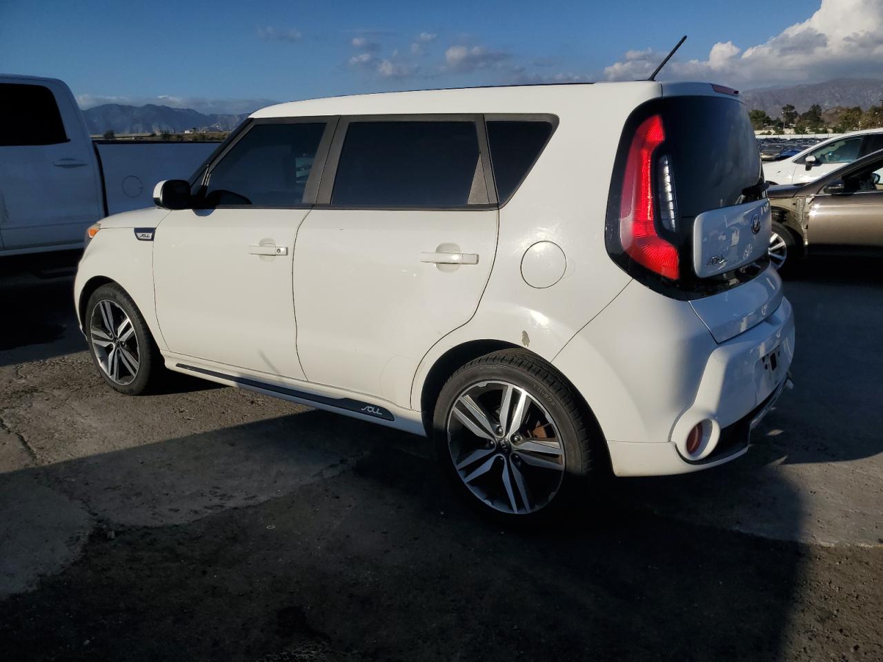 KIA SOUL +