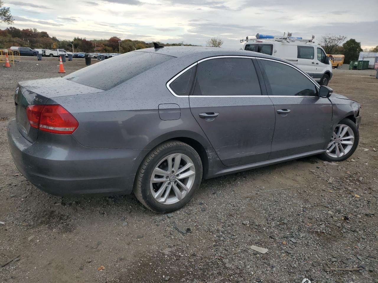 VOLKSWAGEN PASSAT SE