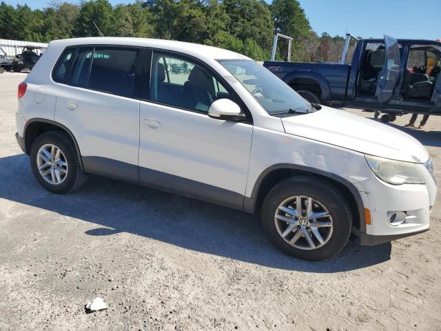 2011 VOLKSWAGEN TIGUAN S - WVGAV7AX8BW525930