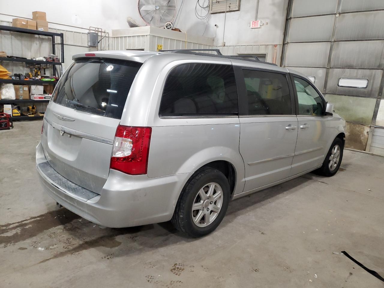 CHRYSLER TOWN & COUNTRY TOURING