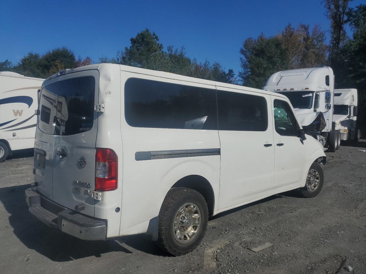NISSAN NV3500 3500 S
