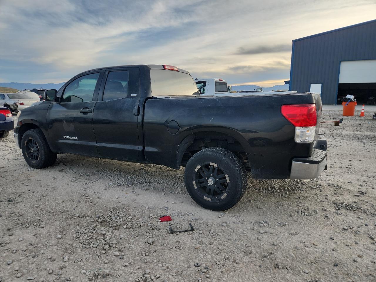 TOYOTA TUNDRA DOUBLE CAB SR5