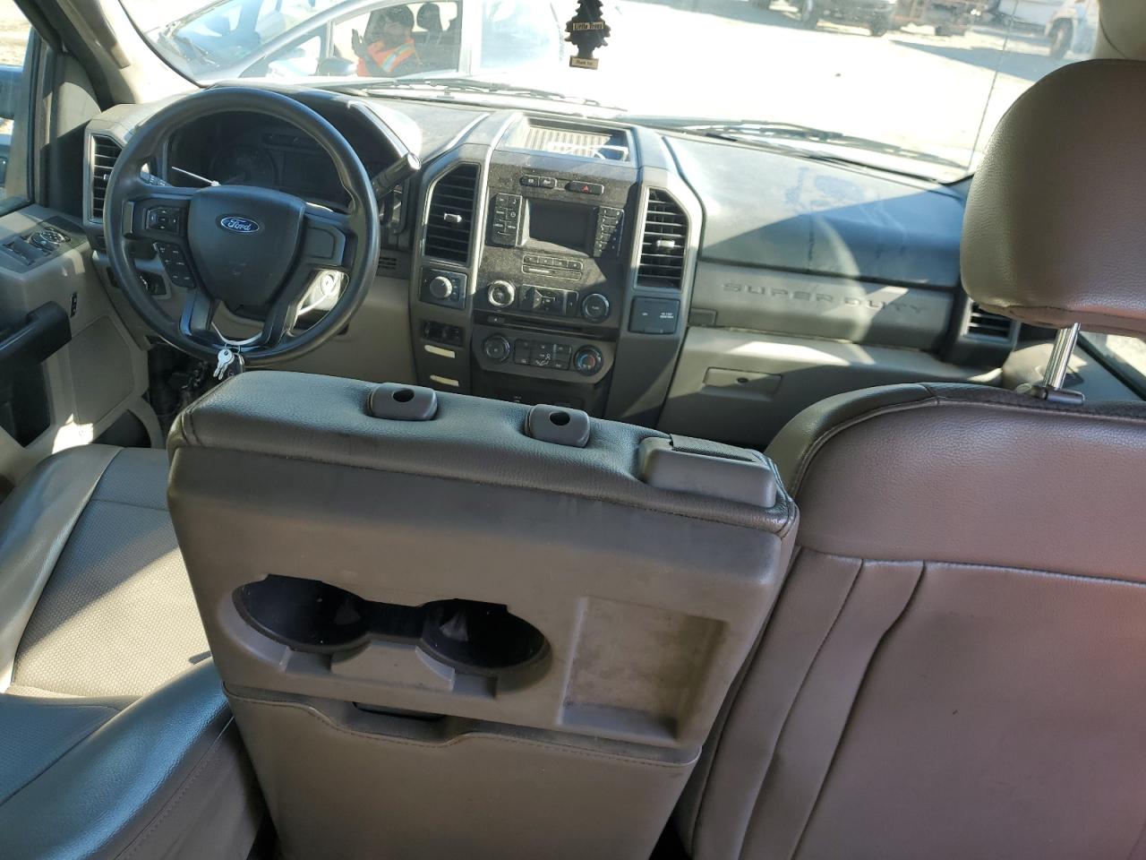 FORD F-550 SUPER DUTY