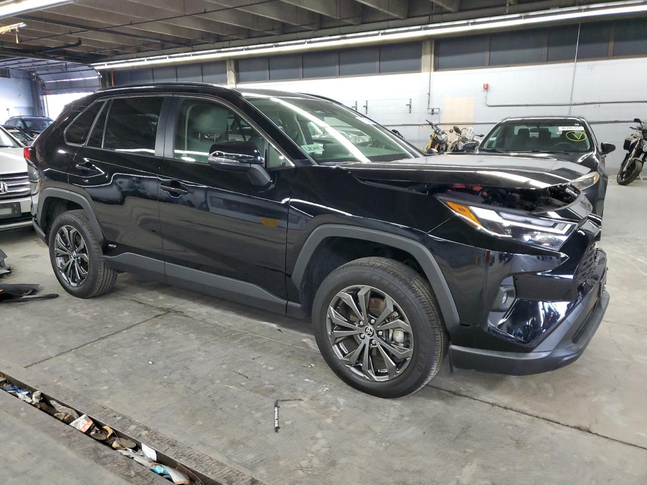 TOYOTA RAV4 XLE PREMIUM