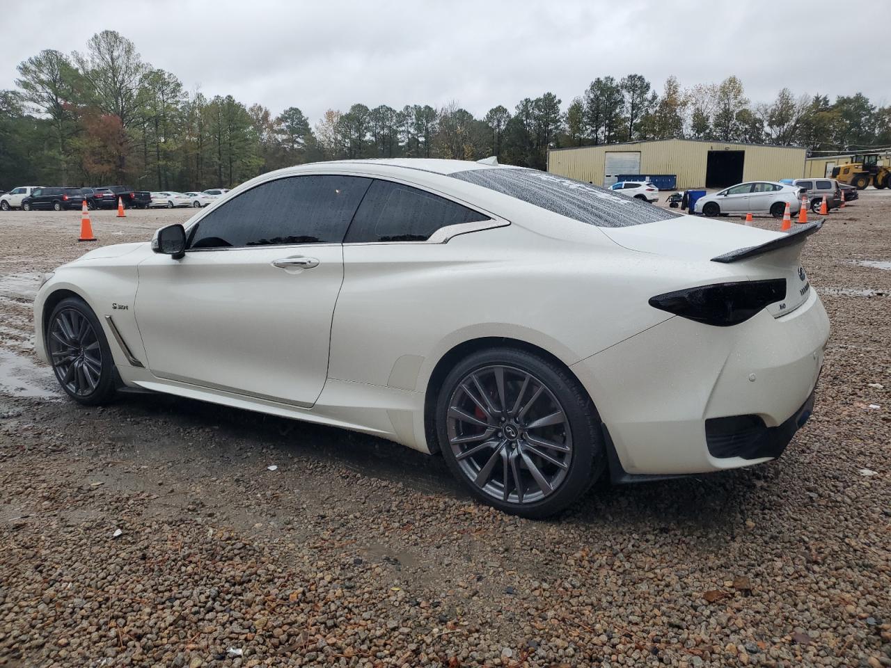 INFINITI Q60 RED SPORT 400