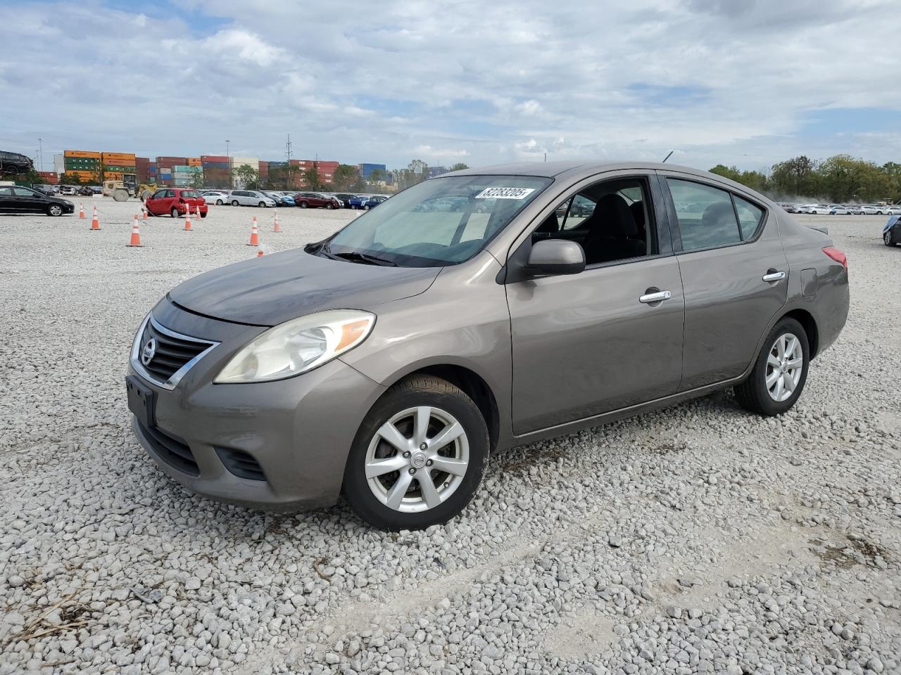 NISSAN VERSA S