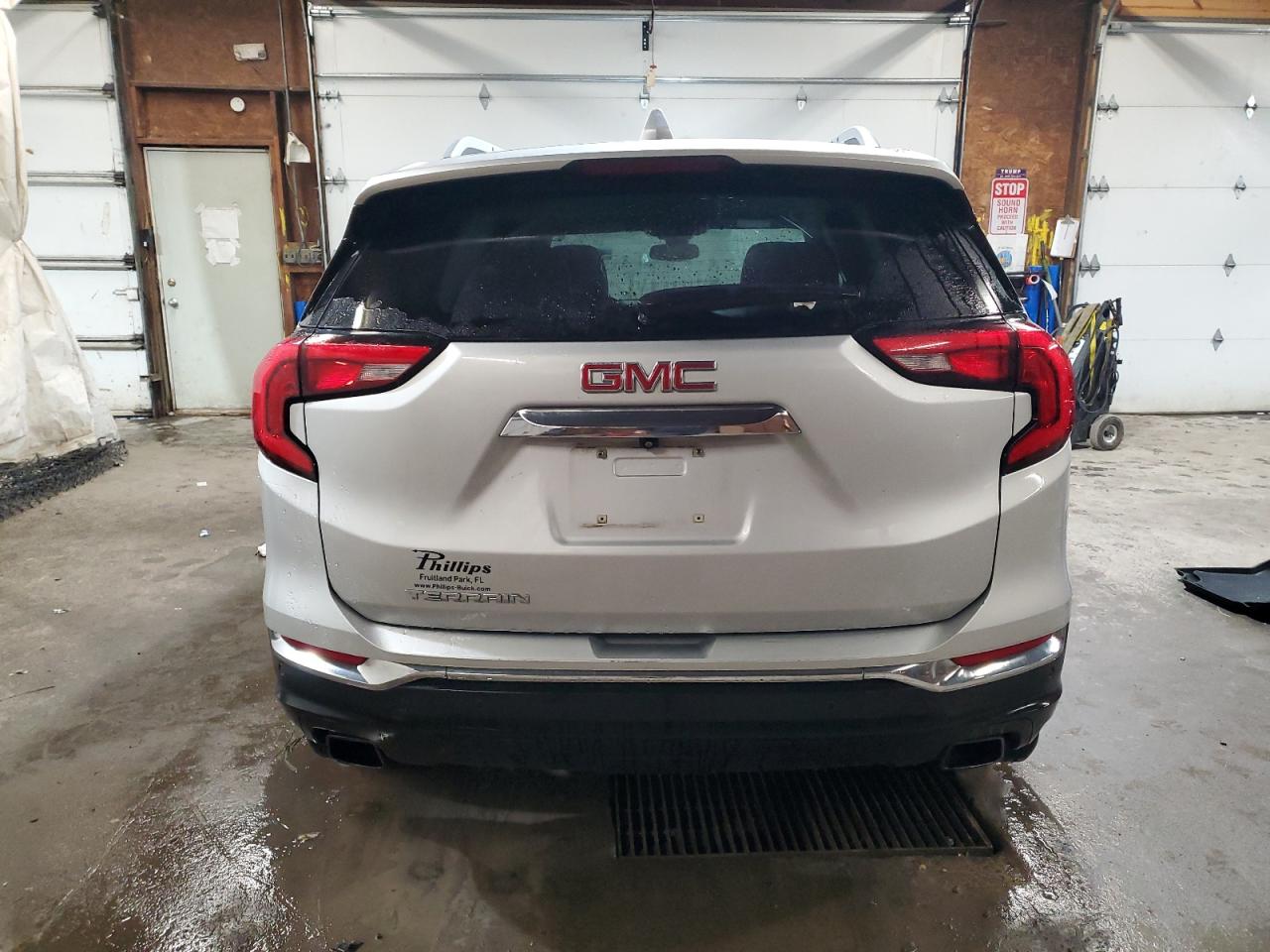GMC TERRAIN SLT
