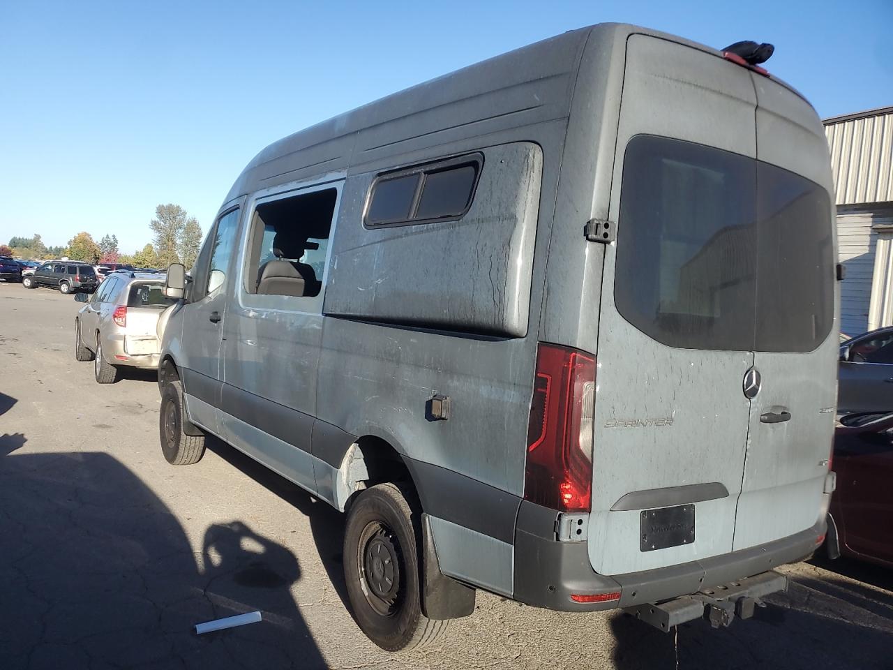 MERCEDES-BENZ SPRINTER 2500