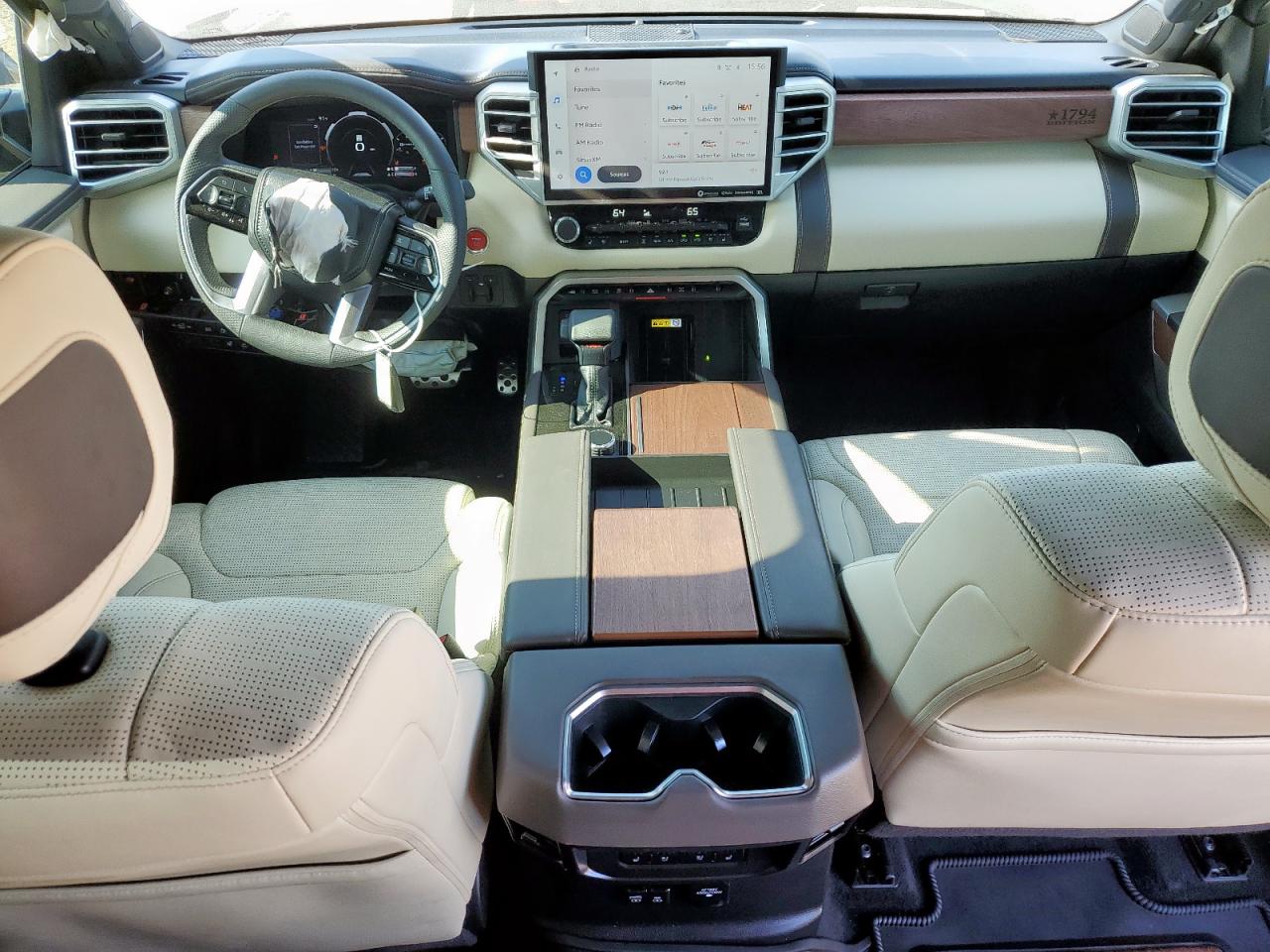 TOYOTA TUNDRA CREWMAX PLATINUM