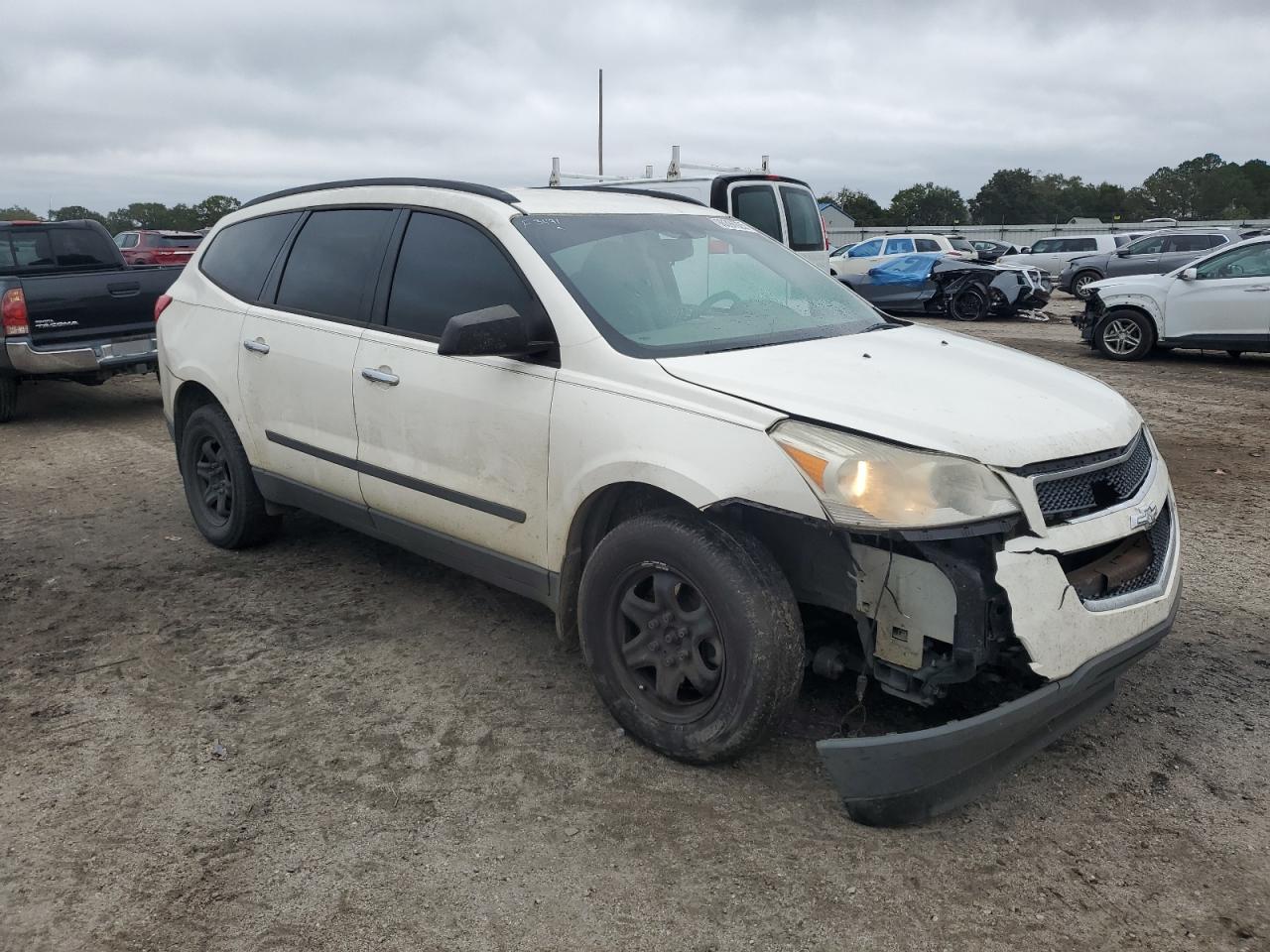 CHEVROLET TRAVERSE LS