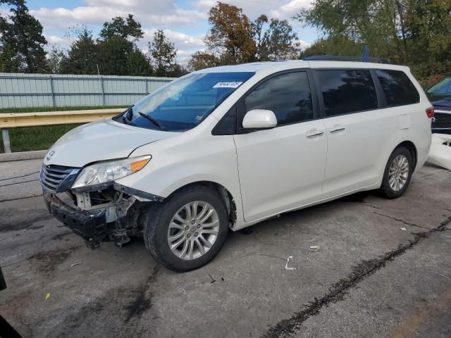 TOYOTA SIENNA XLE