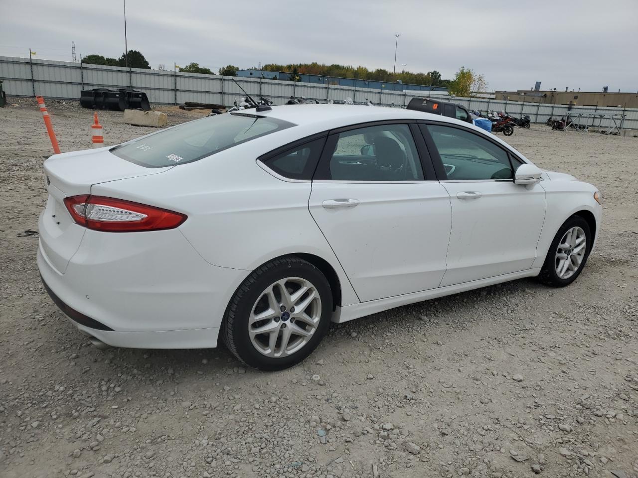 FORD FUSION SE