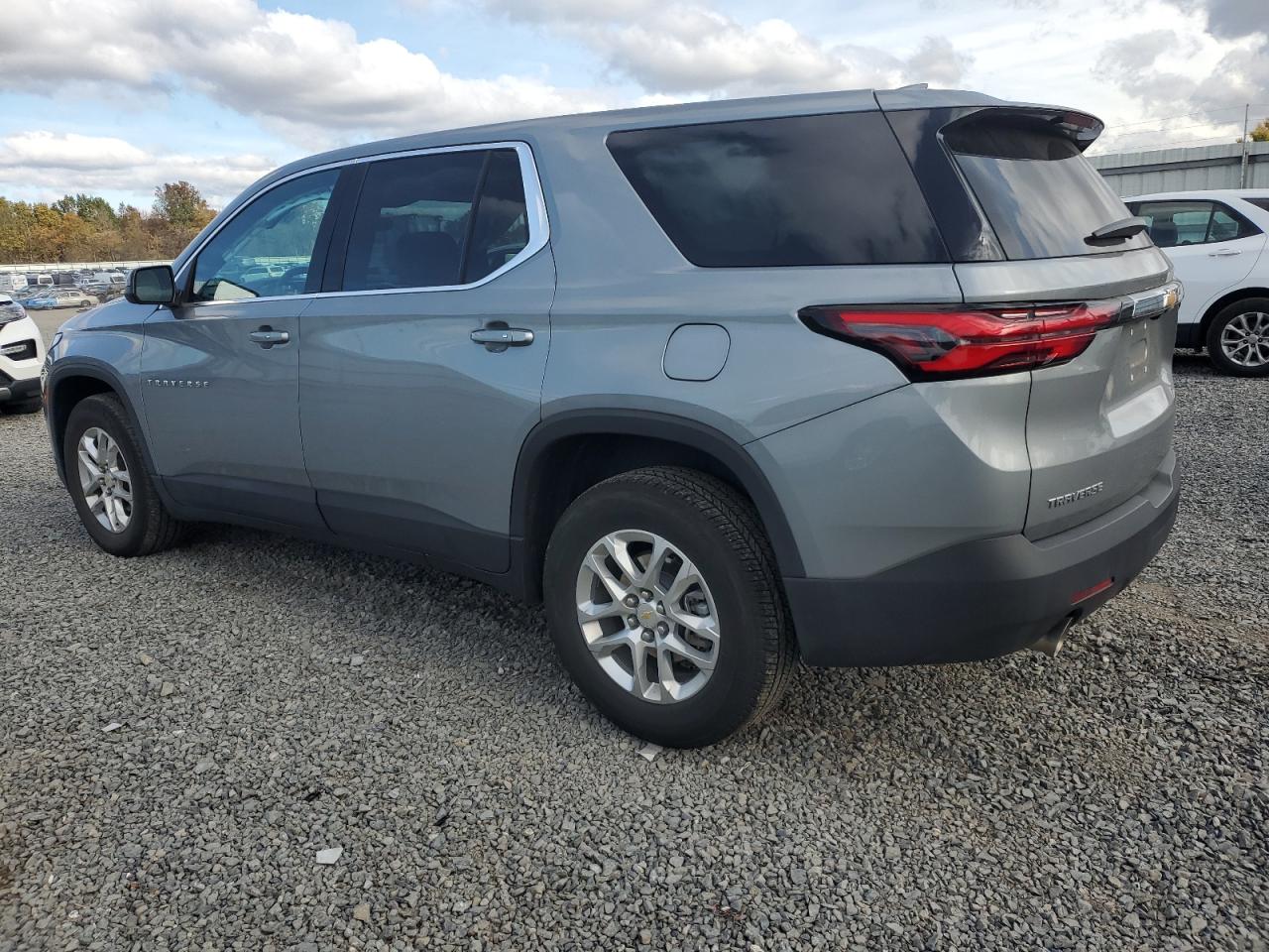 CHEVROLET TRAVERSE LS
