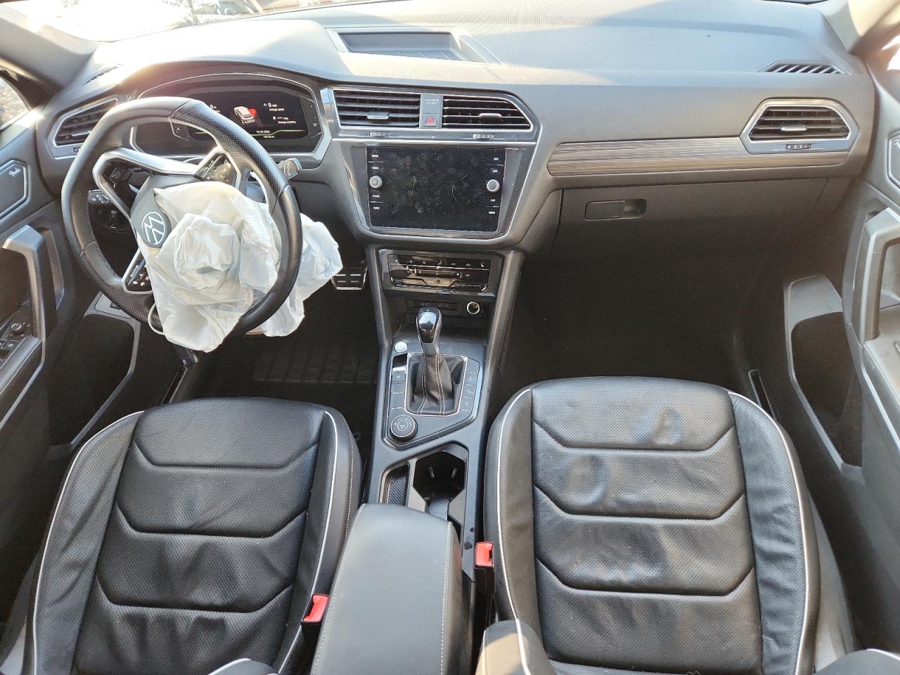 VOLKSWAGEN TIGUAN SEL R-LINE