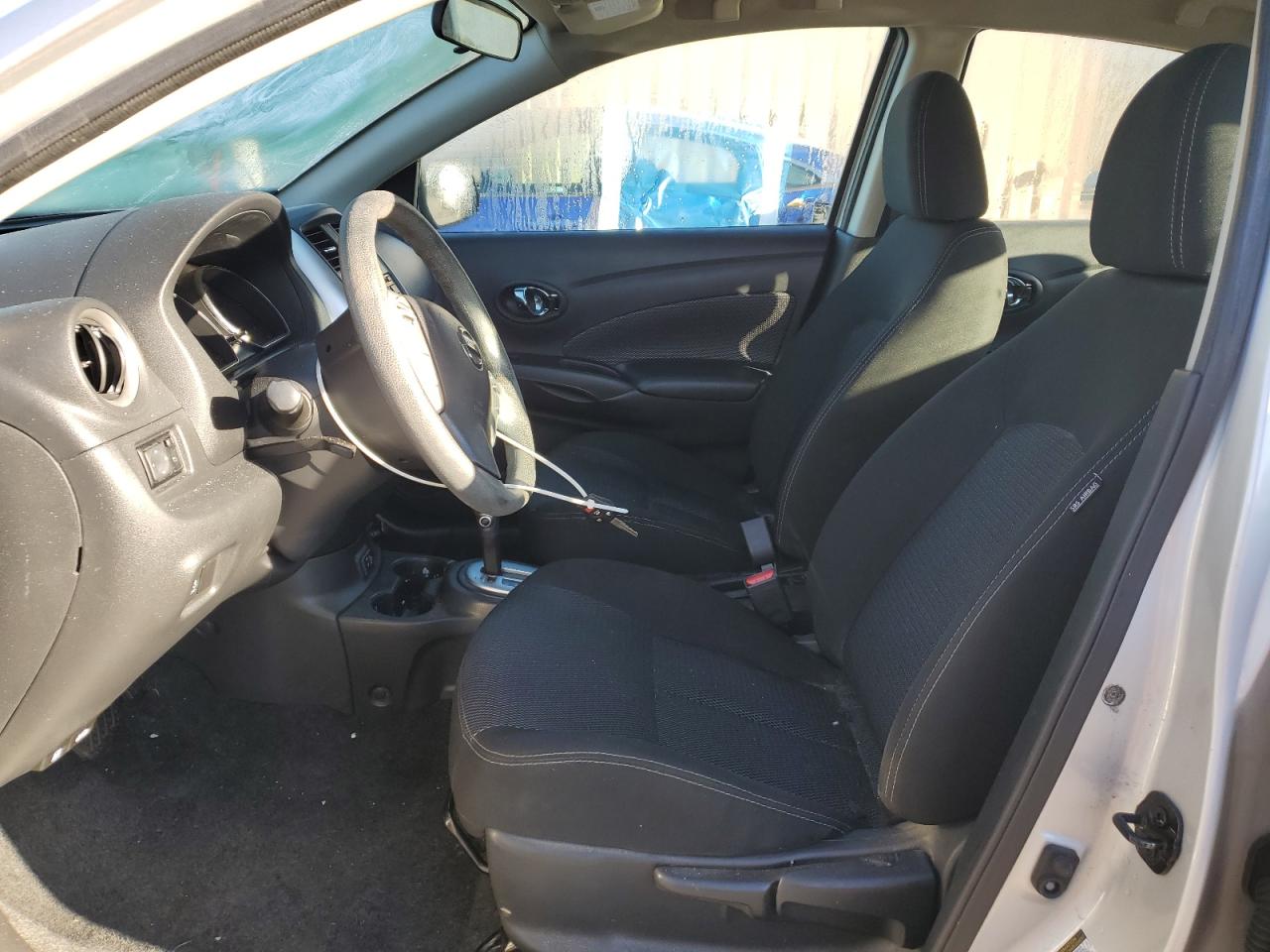 NISSAN VERSA S
