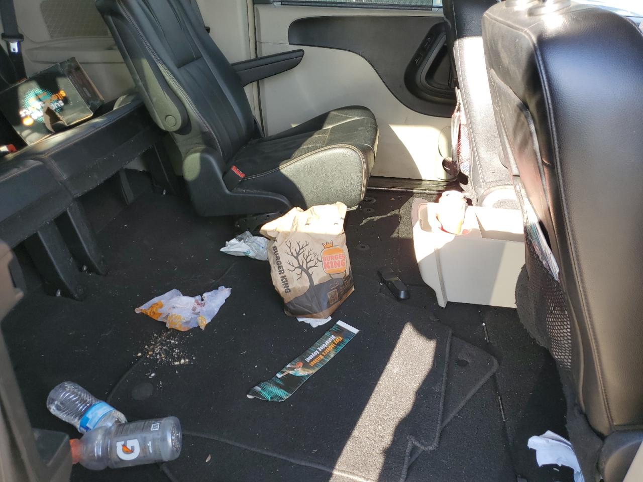 Lot #3310393957 2014 CHRYSLER TOWN & COU