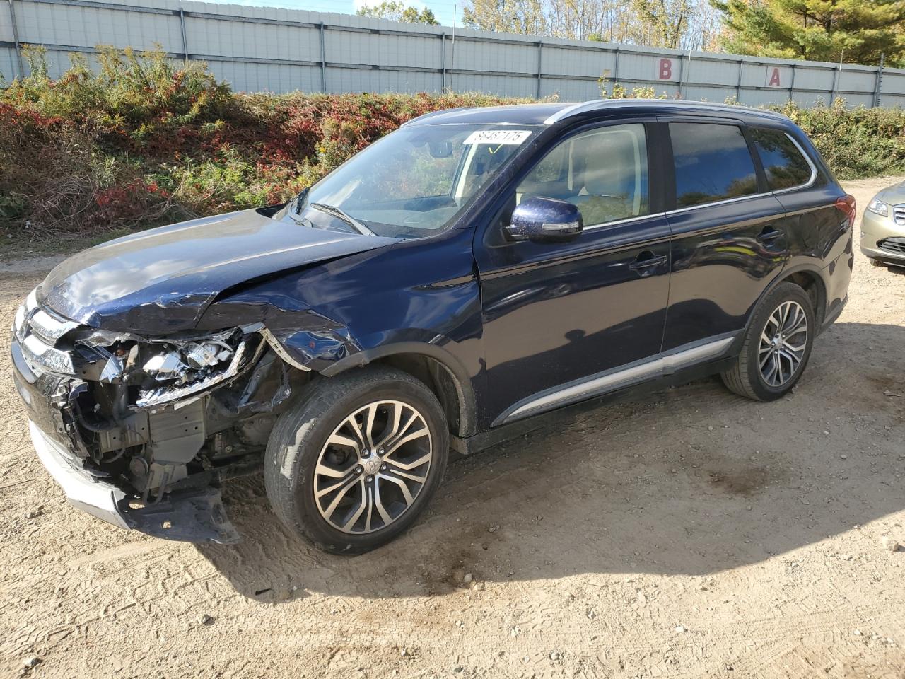 MITSUBISHI OUTLANDER SE