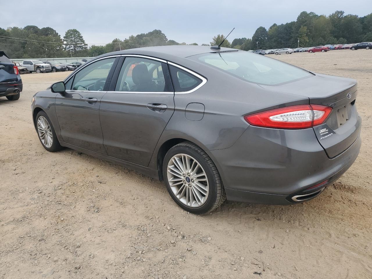 FORD FUSION SE