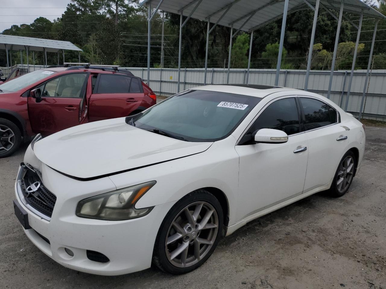 NISSAN MAXIMA S