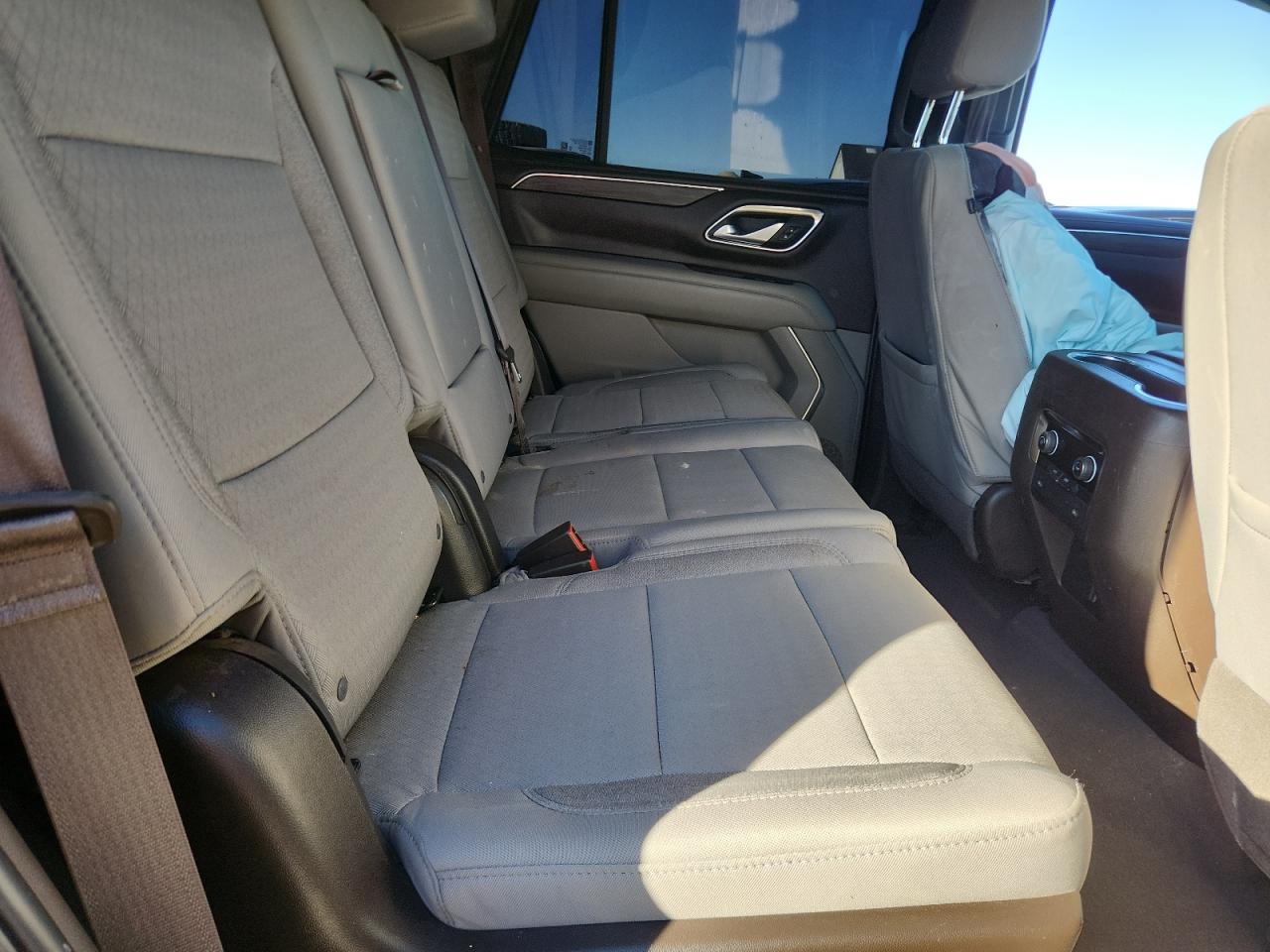 CHEVROLET TAHOE C1500 LS