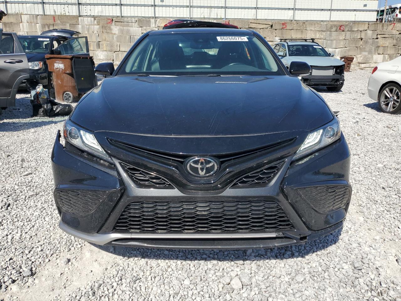 TOYOTA CAMRY XSE