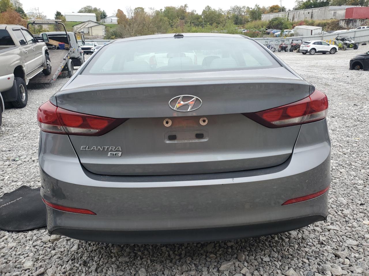 HYUNDAI ELANTRA SE